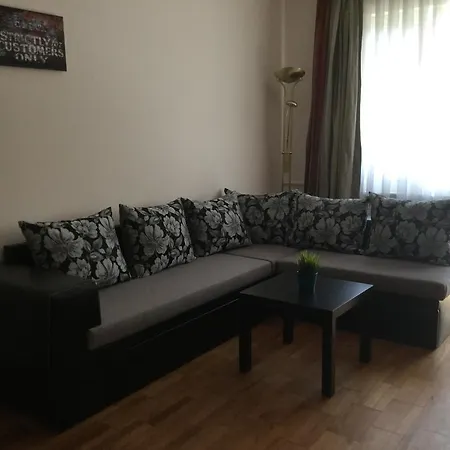 Apartment Top Center Modern App Next To Seven Saints Church *