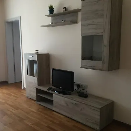 Apartament Top Center Modern App Next To Seven Saints Church *